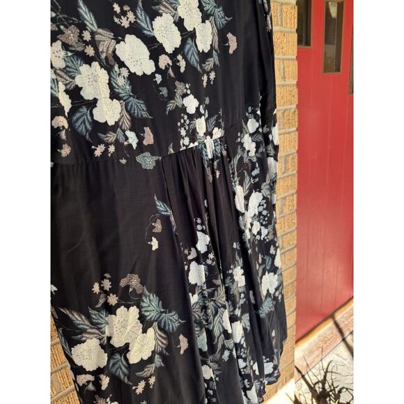 Love Johnny Was Amaya Tunic Floral Print V-Neck LINED Size Medium $243 - Picture 10 of 13